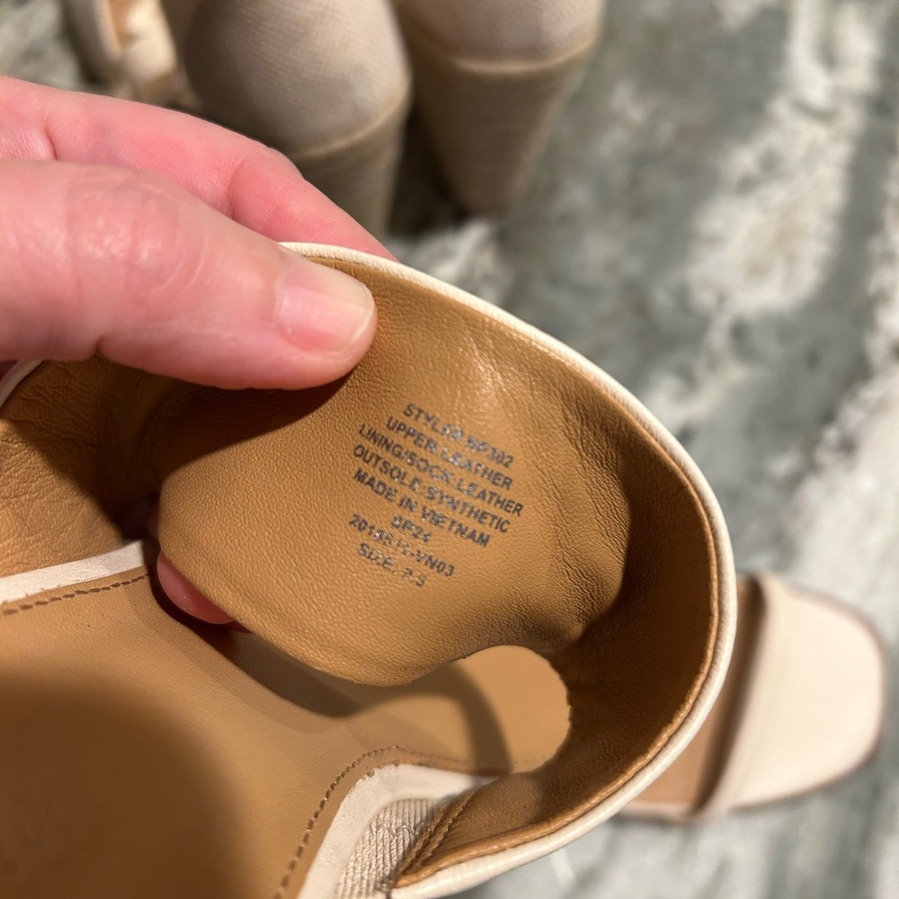 Madewell Cream and Tan Block Heel Slide Sandals - Picture 4 of 5